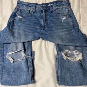 Light washed ripped mom jeans